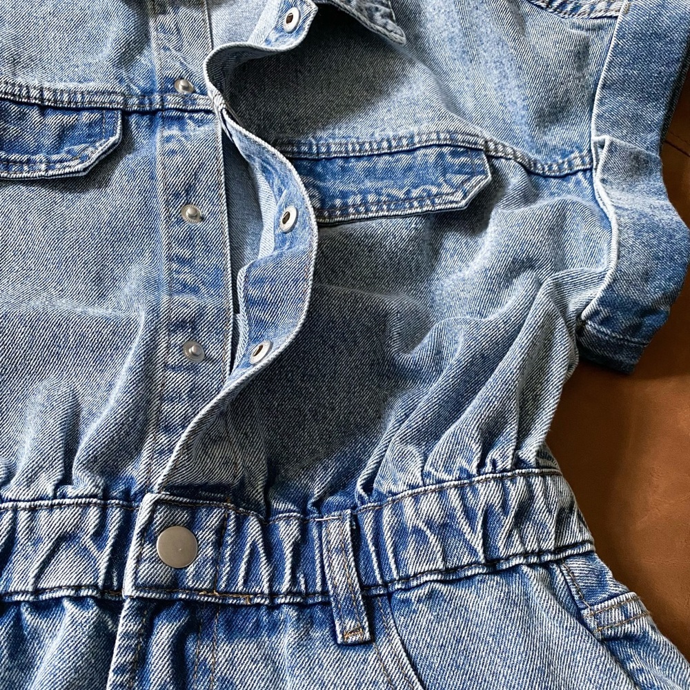 Short sleeve denim romper - Picture 2 of 2